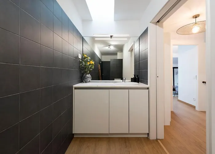 Modern Loft With Ac In Downtown By Lovelystay * Porto