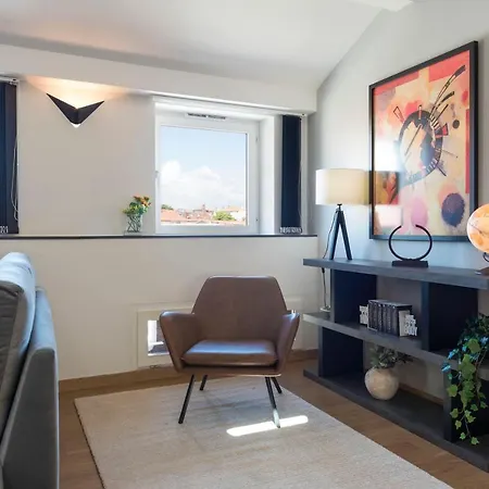 Modern Loft With Ac In Downtown By Lovelystay * Oporto