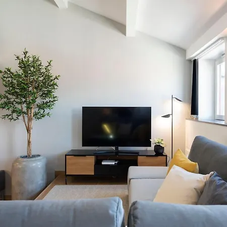 Modern Loft With Ac In Downtown By Lovelystay * Oporto