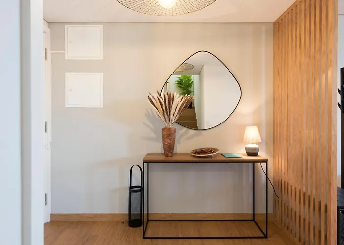 Modern Loft With Ac In Downtown By Lovelystay Apartment